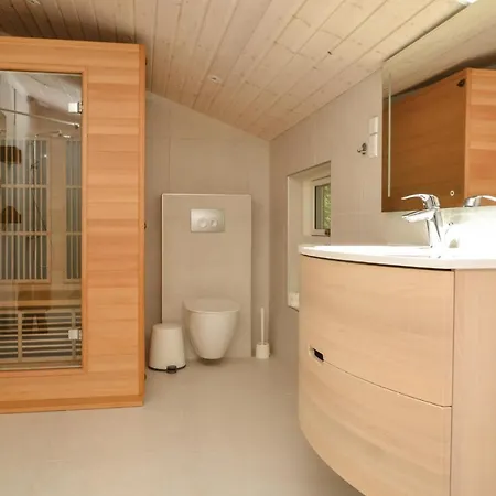 3 Bedroom Awesome In Fan *